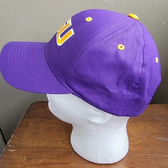 Captivating Headgear NCAA LSU Tigers Baseball Cap Hat Purple Strapback New - Picture 3 of 9